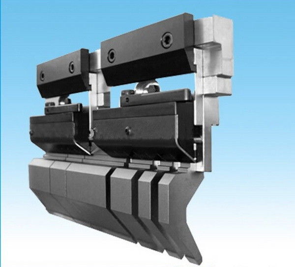 100 Ton CNC Amada Press Brake Tooling Akurasi Tinggi Machining Desain CAD