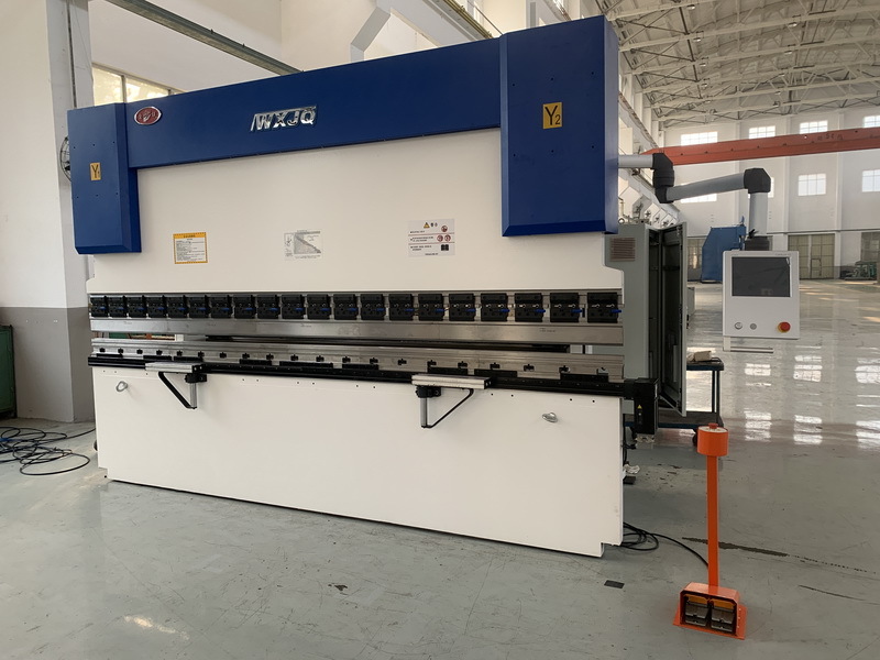 Blog perusahaan terbaru tentang Bagaimana mengulangi dan efisiensi pada CNC menekan rem130T