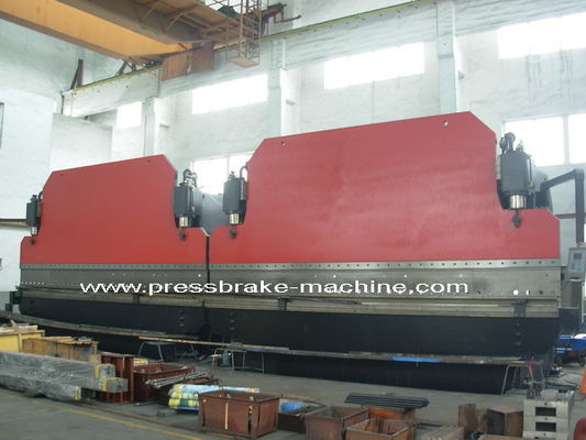 Beli 400Ton Economic Tandem Press Brake 7.5m Panjang Q235 Sheet Light Pole Bending Tools online manufacture