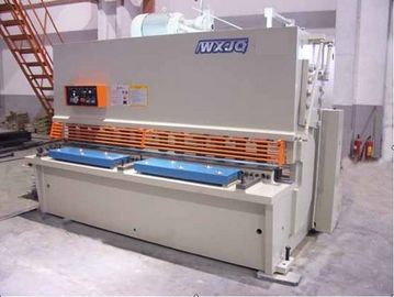 Beli 20mm Pelat Dasar Mesin Geser Hidrolik Garis Pemotong Mesin Lembaran Tiang Lampu online manufacture