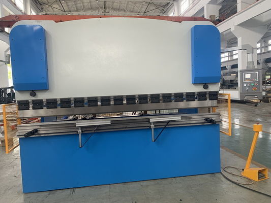 Beli CNC Hydraulic Press Brake dengan 6000mm Max Bending Length 400KN Max Pressure dan 6mm Max Bending Thickness untuk Bending Plat Steel online manufacture