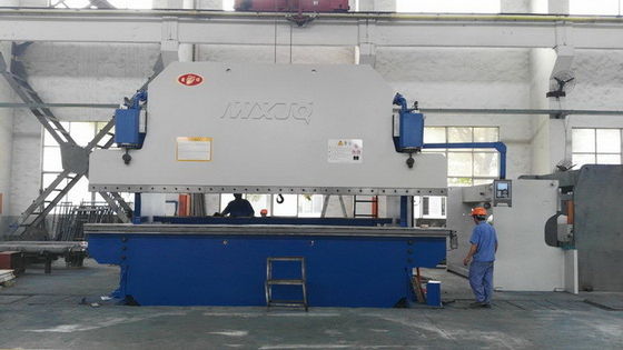 Beli 6 m panjang Elektromekanis Bending Mahine / CNC Hidrolik Press Brake Pemasok online manufacture