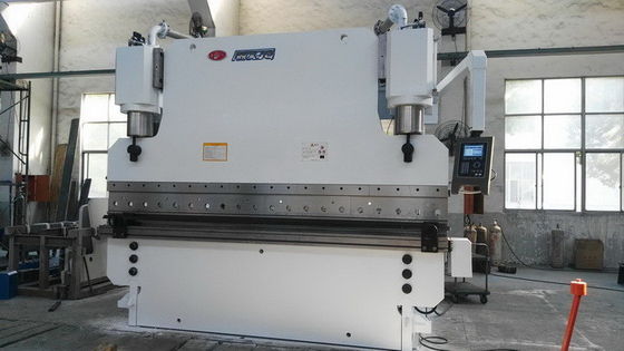 Beli Kontrol Servo Presisi 400T CNC Hidrolik & Rem Pukulan Gooseneck & Mati online manufacture