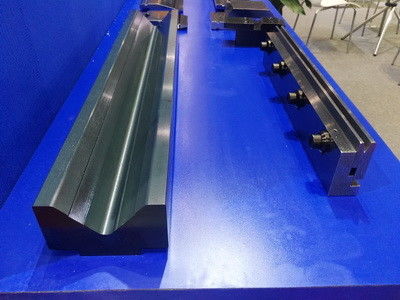 Beli Perkakas Mesin Bending 6m Long Press Brake Punching Die Heat Treatment 60HRC online manufacture