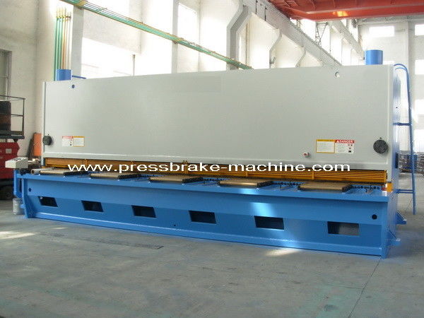 Mesin Geser Hidrolik Guillotine Mechnical 6,5 Geser Baja