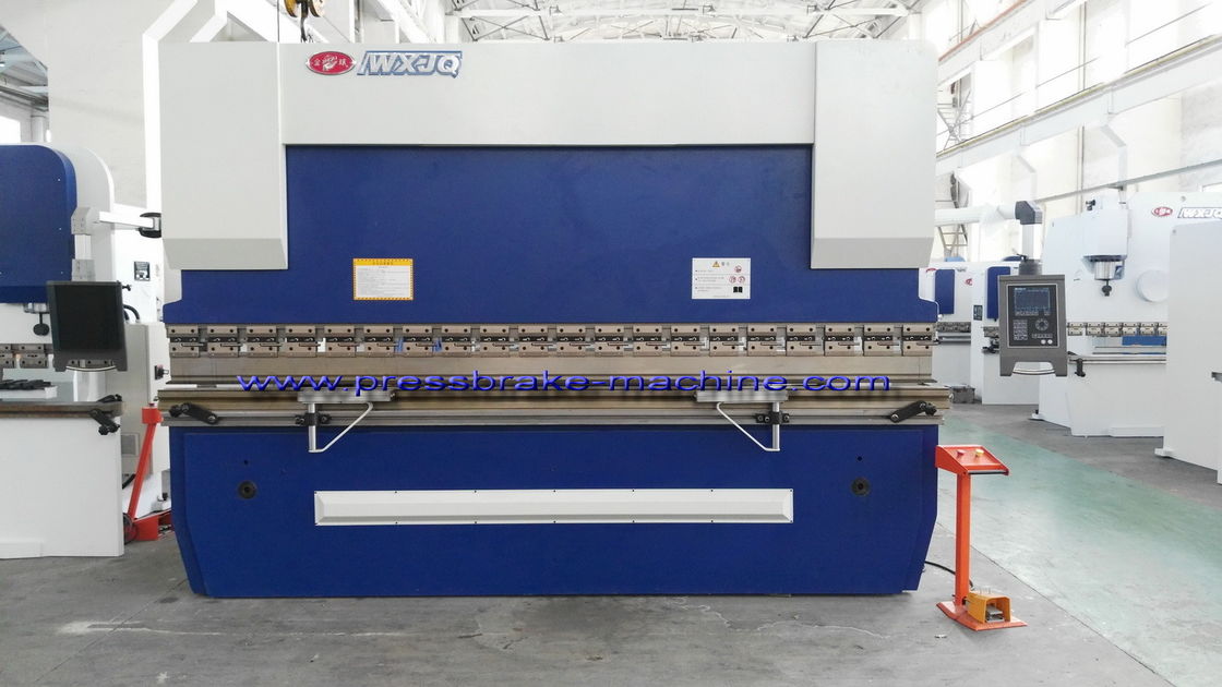 Serbaguna 380V Metal Sheet Press Brake Untuk 3200mm Panjang