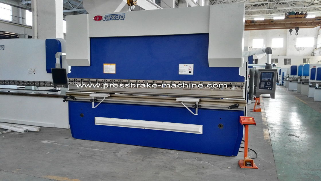 Serbaguna 380V Metal Sheet Press Brake Untuk 3200mm Panjang