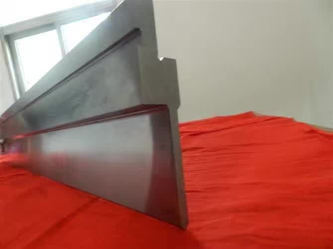 Cara memilih alat lentur rem HCR60 kekerasan mati bagian Punch Standar