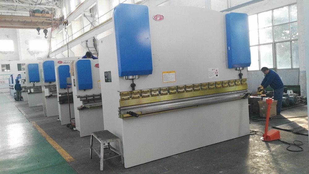 1250mm Lebar 100-400T Lembar Metal Press Brake Untuk Aluminium