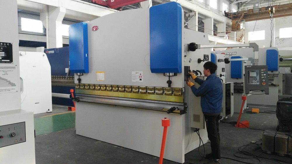 Efisien Kinerja Lembar Metal Press Brake 1250mm Lebar