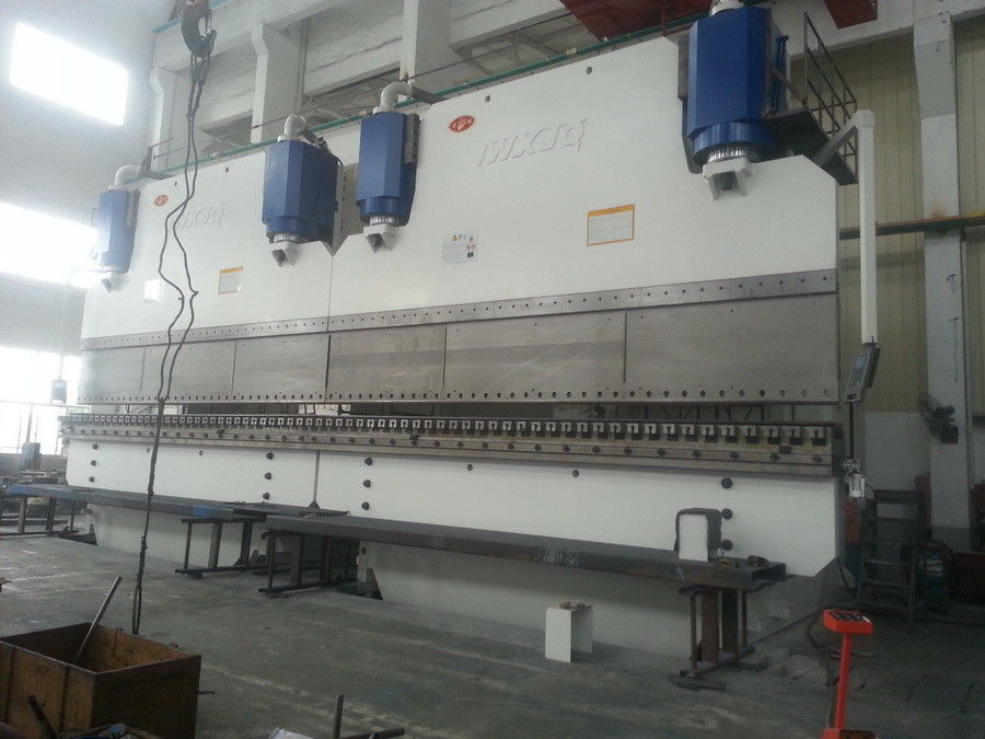 Otomatis 1300T CNC Tandem Hydraulic Press Brake 415V/50Hz Panjang Bending 20 Meter