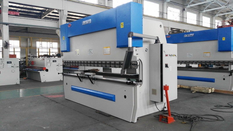 100-400T Tekanan Lembar Mesin Metal Brake Dengan Sistem Kontrol PLC