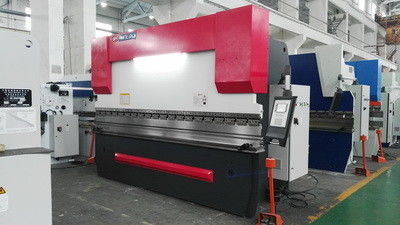 Pabrik rem tekan CNC 130 Ton Mesin Press Mekanik Untuk Membentuk Lembaran Logam