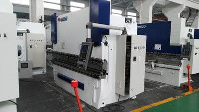 Lembar Baja CNC Hidraulik Pencet Brake Bending Mesin 130T Bending Metal Sheet