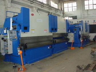 Sheet Metal Hydraulic CNC Tandem Press Brake 70 M/Min Lebar Meja 200 - 800Mm 12m
