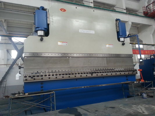 Mesin Press Rem Hidrolik CNC dengan Tekanan Maksimum 400KN, Sudut Tekuk Maksimum 175°, dan Panjang Tekuk Maksimum 6000mm untuk Lembaran Logam